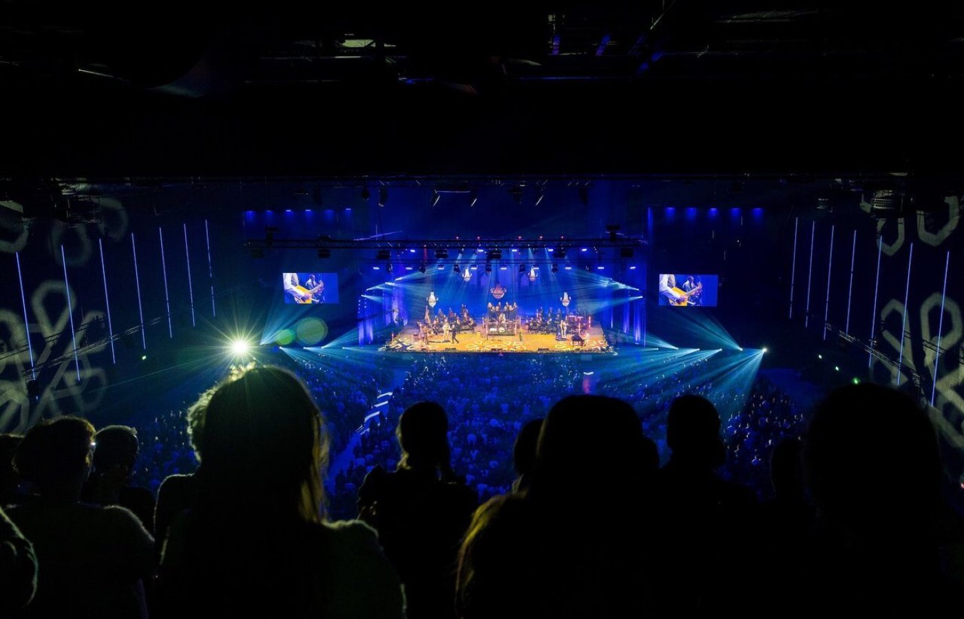 Uitverkochte afsluitende show van Kerst met Sela in de Rotterdamse Ahoy