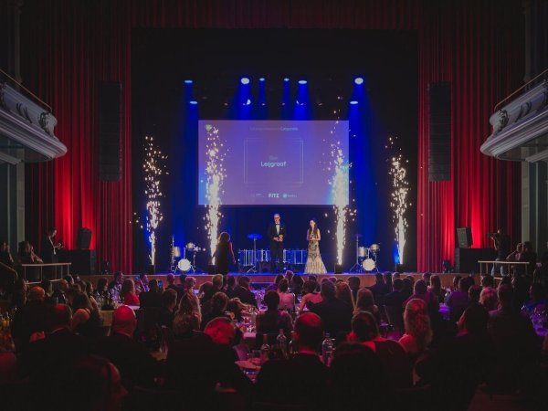 Salarisprofessional van het Jaar 2026, winnaar bekendmaking met vuurwerk-effect